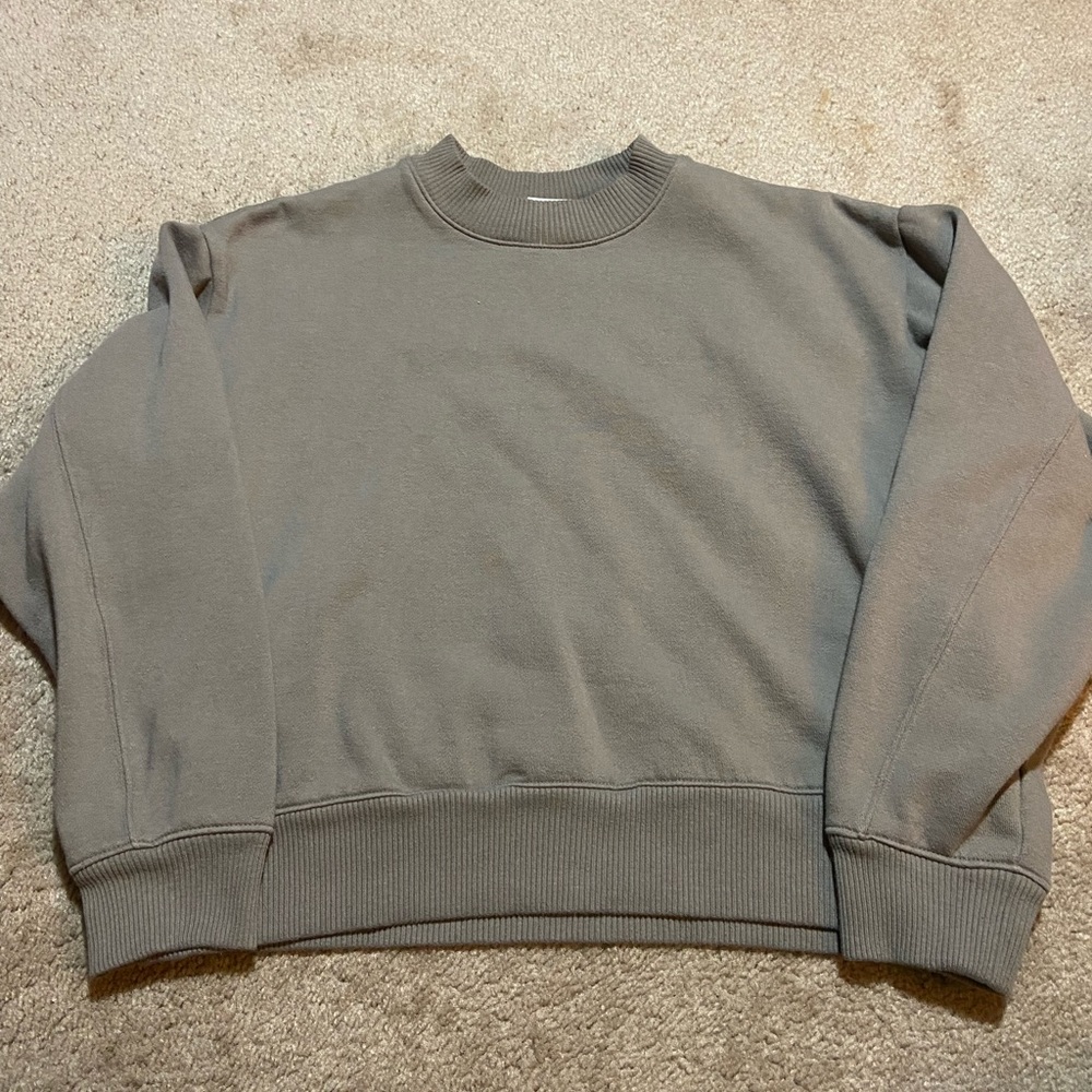 Grey Sweatshirt